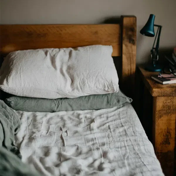 What Makes Bedding Material Good for Summer?