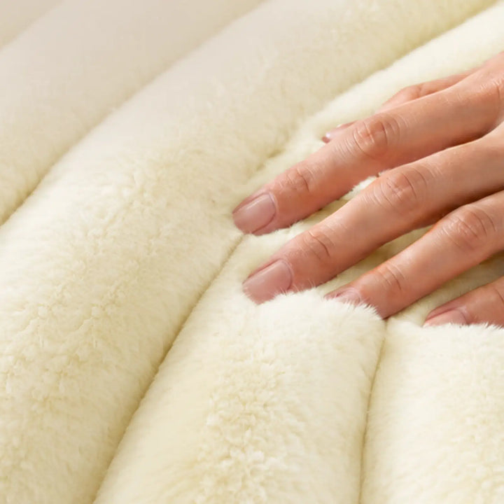 Ribbed Faux Fur Throw Blanket for Couch, Non-Heated